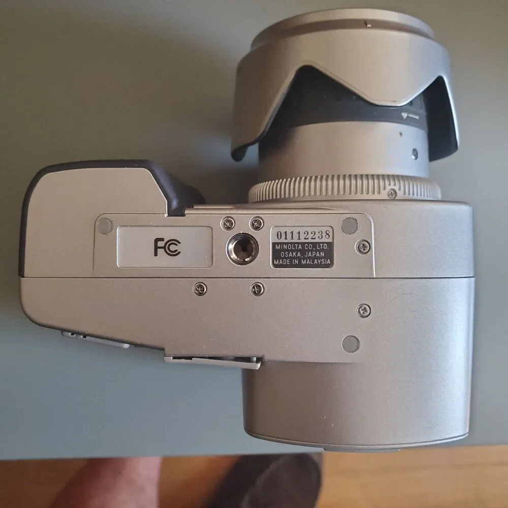 Minolta dimage 7 Camera for PARTS ONLY